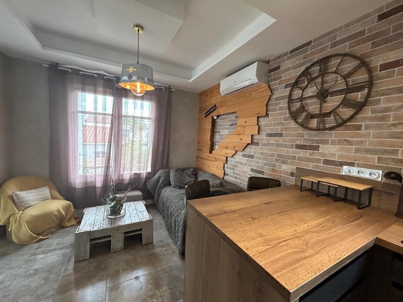Comme A La Maison Narbonne Exterior photo
